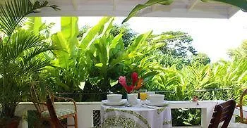 Smithys Garden Cottage St. George's 3*,